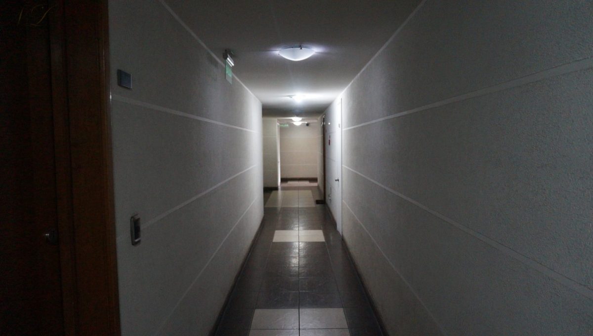 IR2D2B1E1BHQ_031